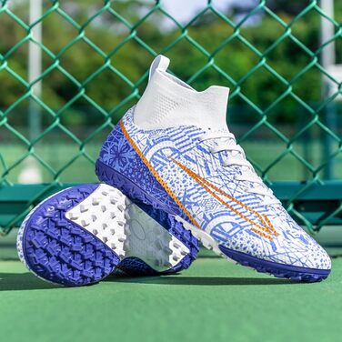 Дитячі футбольні бутси KUUK для штучного покриття, газону та залу. Підходять для хлопчиків та дівчаток. Розмір 38 EU, модель K1126, білі.