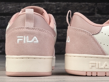 Жіночі спортивні кросівки Fila, розмір 37