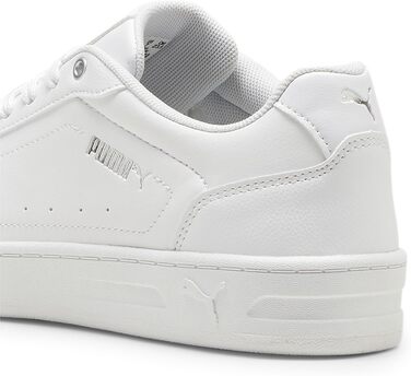 Жіночі кросівки PUMA Court Classy Basic — білі з сріблястим металіком, розмір 41 EU