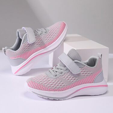 Дитячі спортивні кросівки для занять спортом та активного відпочинку. Легкі, дихаючі, сірі, розмір 38 EU.