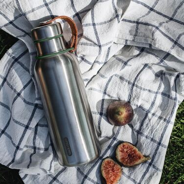 Термос-бутилка BLACK+BLUM Olive 500 мл, вакуумна, нержавіюча сталь, 12 годин гаряче, 24 години холодне, 100% герметична, BPA-free, ретро-дизайн