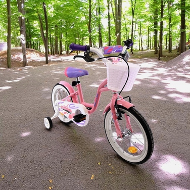 Рожевий дитячий велосипед для дівчаток 16 дюймів: легка рама, кошик та бічні допоміжні колеса