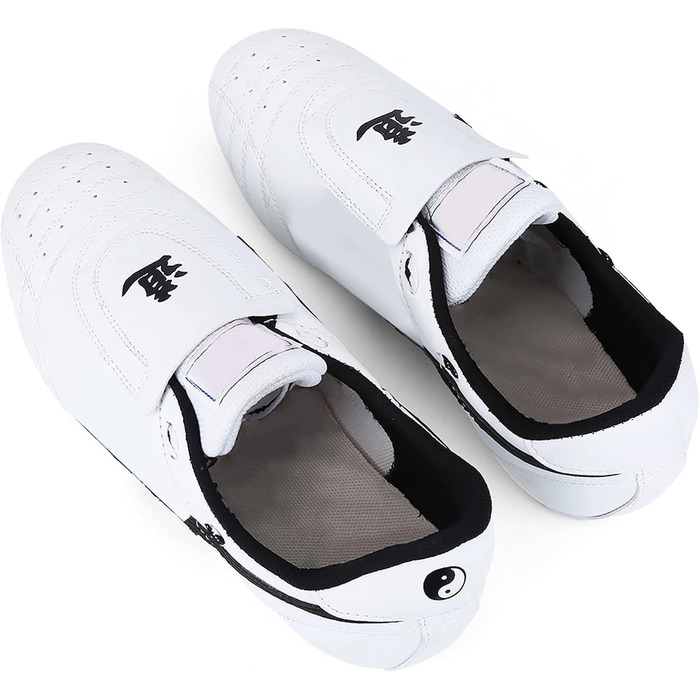 Взуття для тхеквондо, боксу, кунг-фу, тай-чі: чоловіче та дитяче. Розмір 43 EU