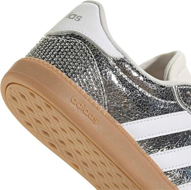 Жіночі кросівки adidas Breaknet Sleek (40.5 EU, сріблястий/білий, пісочна підошва)