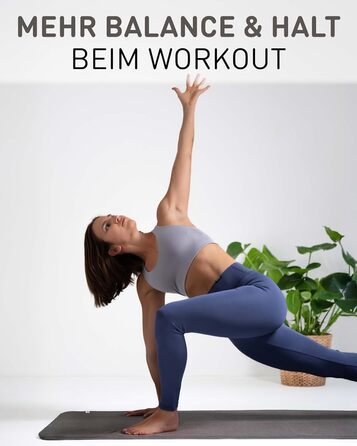Рушник для йоги Fit-Flip з мікрофібри – нековзний, швидковисихаючий. Ідеально підходить для йога-мати, спортивних та фітнес-матів, пілатесу. Розмір 185 x 63 см, колір Raspberry (01 Anthracite)