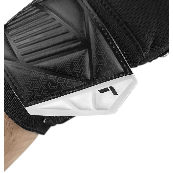 Воротарські рукавички Reusch Attrakt Infinity NC чорні, розмір 9, унісекс, для дорослих