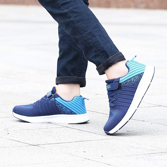 Дитячі кросівки для дівчаток та хлопчиків: легкі, дихаючі, для бігу та занять спортом, синього кольору (31 EU)