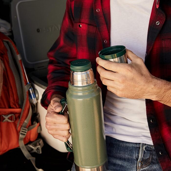 Термос Stanley Classic Legendary 1 л - Зберігає тепло/холод 24 год - Миється в посудомийній машині - Кришка-чашка - Без BPA - Нержавіюча сталь