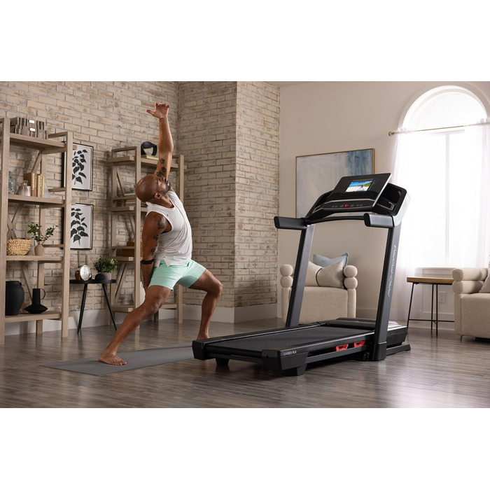 Бігова доріжка ProForm Carbon TLX - для ефективних кардіотренувань