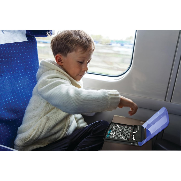 Електронні шахи Lexibook Harry Potter з тактильною клавіатурою, світловими та звуковими ефектами, 32 деталі, 64 рівні складності, сімейний набір, CG3000HP