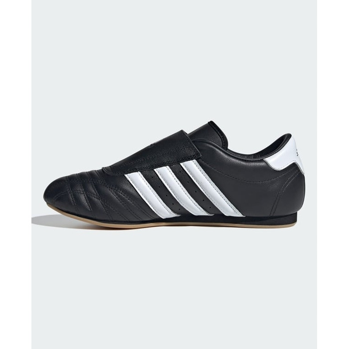 Кросівки Adidas Originals Taekwondo, чорні, JQ4775, р. 40 2/3