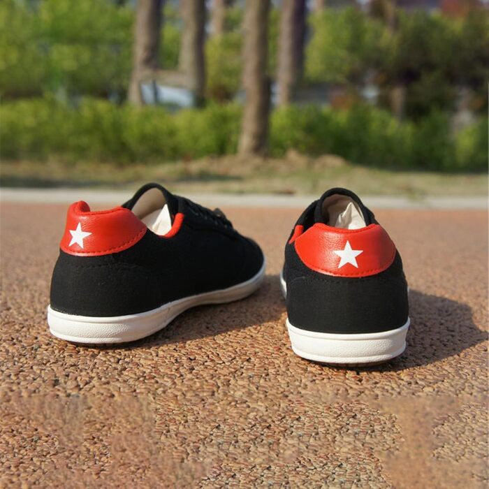 Вусінь-Кунфу: Шкіряні кросівки для тренувань та занять Кунг-Фу. Зручні, з неслизькою підошвою, для чоловіків та жінок. Підходять для тай-чі, занять спортом та повсякденного носіння. Розмір 38 EU, чорний колір.