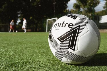 М'яч для футболу Impel L30P | Професійний, зразок, без помпа | Білий/Чорний