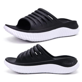 колір: чорно-білий