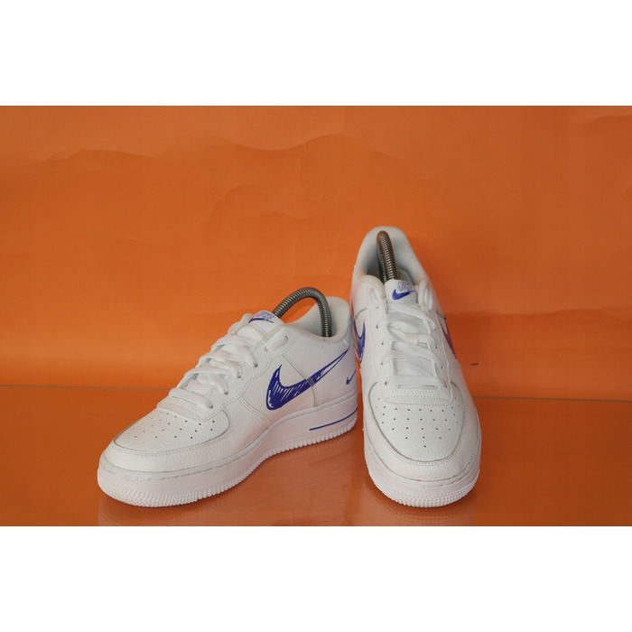 Жіночі спортивні кросівки Nike Air Force 1, розмір 40