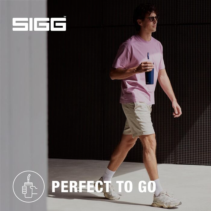 Термочашка SIGG Travel Mug Helia з багаторазовою скляною трубочкою та щіточкою для чищення, герметична, BPA-free, нержавіюча сталь 18/8, 0,6 л, Night Ink