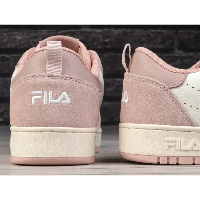 Жіночі спортивні кросівки Fila, розмір 37