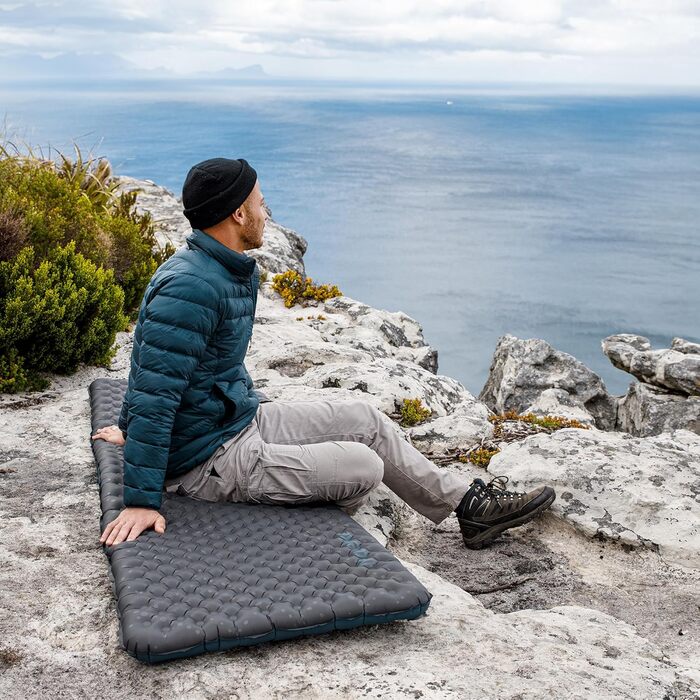 Каремат Naturehike 3.5R для кемпінгу, самонадувний, зимовий (-6°C), чорний, прямокутний (L)