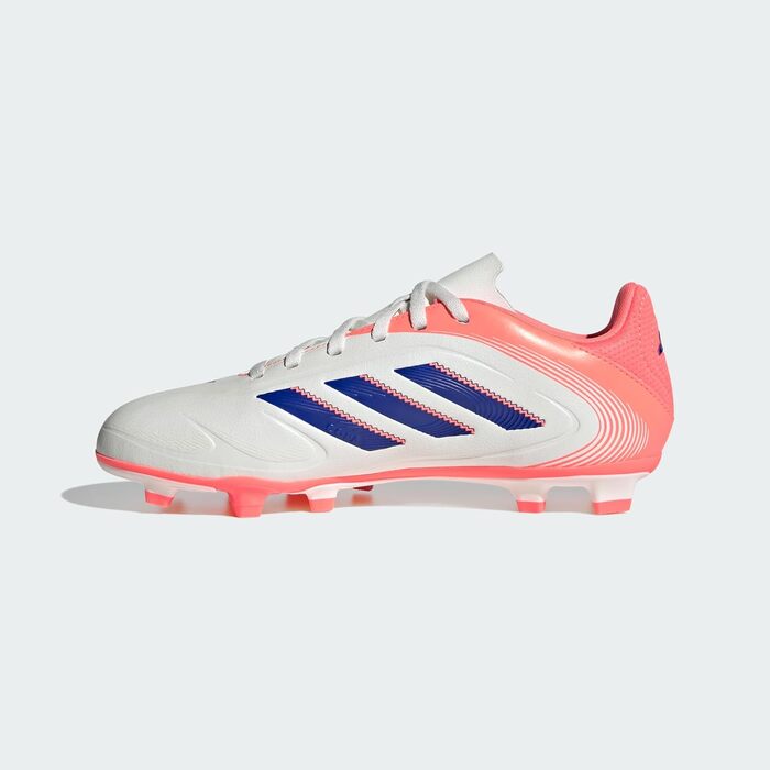 Дитячі футбольні бутси adidas Copa Pure III Club для гри на твердих та універсальних майданчиках (36 2/3 EU, білий, синій, корал)