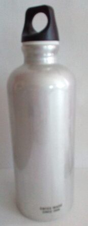 Алюмінієва пляшка для води SIGG Traveller 1 л з гравіюванням імені