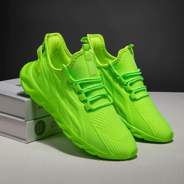 Чоловічі кросівки Linenghs для бігу, занять спортом та прогулянок. Легкі, дихаючі, чорні, з акцентами флуоресцентного зеленого (40 EU)