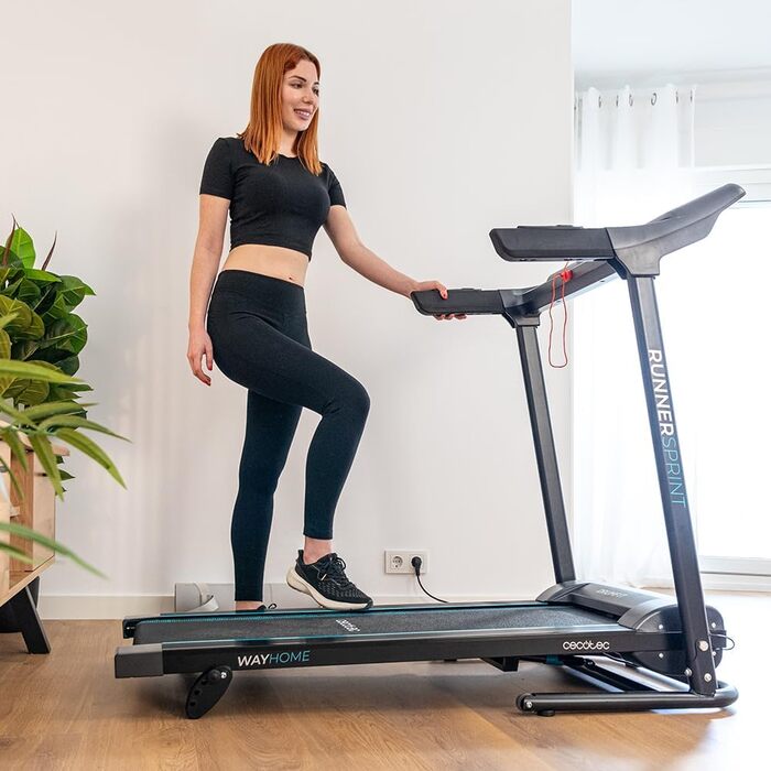 Бігова доріжка Cecotec DrumFit WayHome: нахил, масажний пояс, гантелі, ручки з піною, 1-18 км/год, 12 програм, широка бігова поверхня