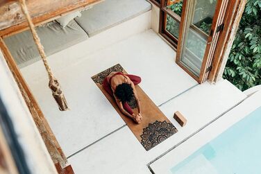 Еко-йога-мат Yoga Design Lab з корка для гарячої йоги, преміум-якість, студійний рівень, з ременем для перенесення
