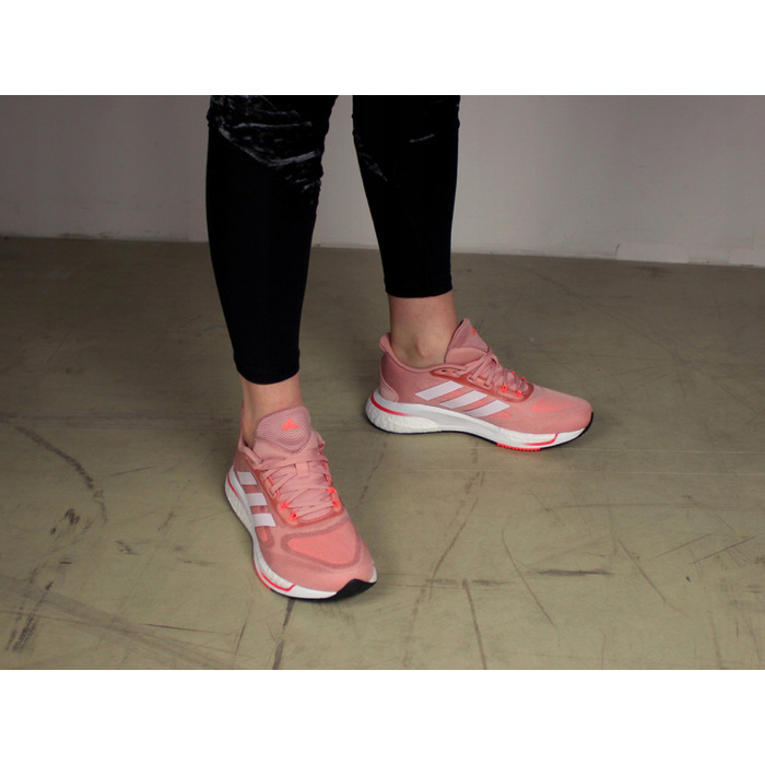 Жіночі спортивні кросівки Adidas, розмір 37 1/3
