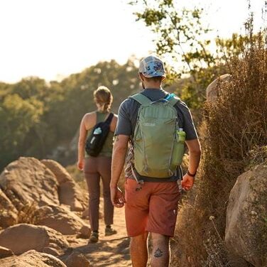 Рюкзак для гідратації Camelbak Cloud Walker 18 л, 2 л, матово-зелений