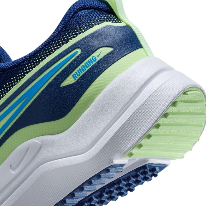 Дитячі кросівки Nike Cosmic Runner (GS) для бігу по місту, сині (38.5 EU)