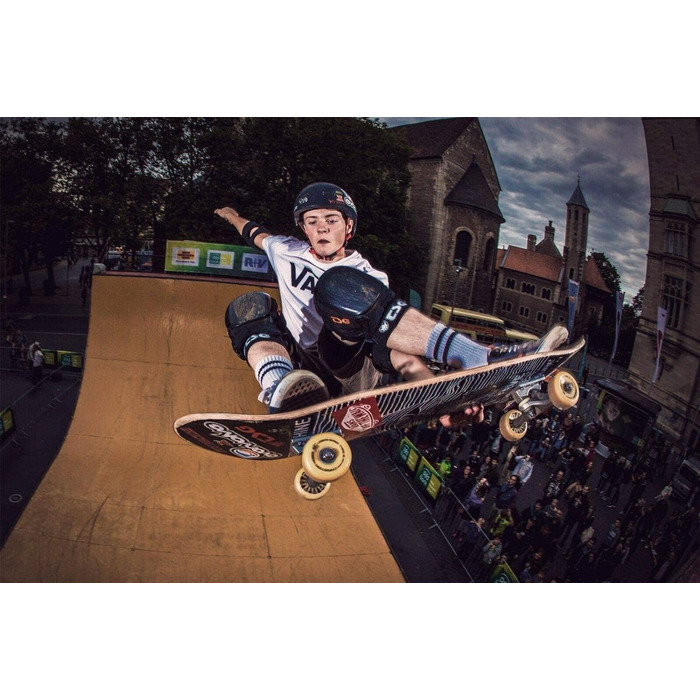 Шолом TSG для скейтборду та BMX S/M, інжектований, чорний