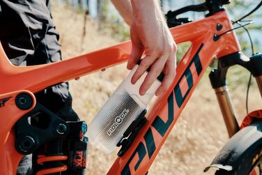 Пляшка для води FIDLOCK TWist Bottle 600 мл, магнітна система кріплення