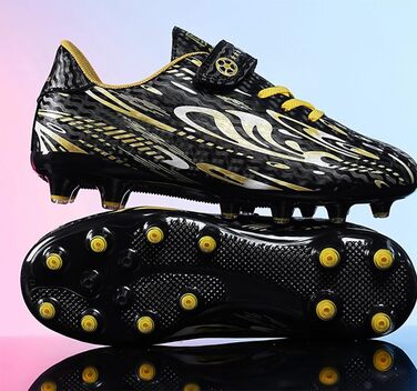 Дитячі футбольні бутси для хлопчиків та дівчаток. Професійні футбольні бутси з шипами для тренувань. Розмір 29 EU, чорний та золотий колір.