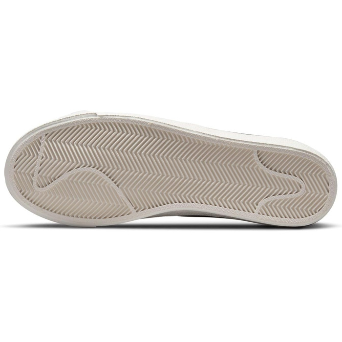 Кросівки Nike Air Zoom Pegasus 38 Shield для жінок, білі, чорні, білий відтінок (EU 37.5)