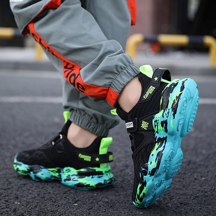 Зручні спортивні кросівки для ходьби та бігу, розмір 33.5 EU, зелені