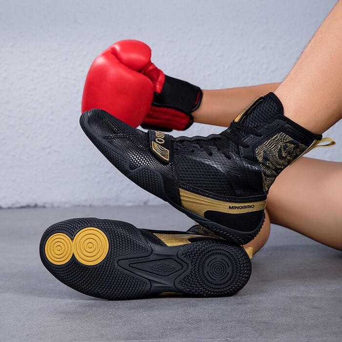 Боксерські черевики для чоловіків та жінок, професійні для змагань, тренувань, чорно-золоті (45 EU)