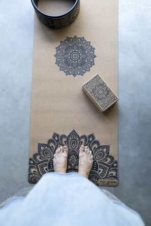 Еко-йога-мат Yoga Design Lab з корка для гарячої йоги, преміум-якість, студійний рівень, з ременем для перенесення