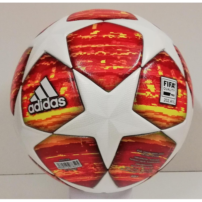 Офіційний ігровий м'яч adidas Madrid 19 Finale для Ліги чемпіонів УЄФА
