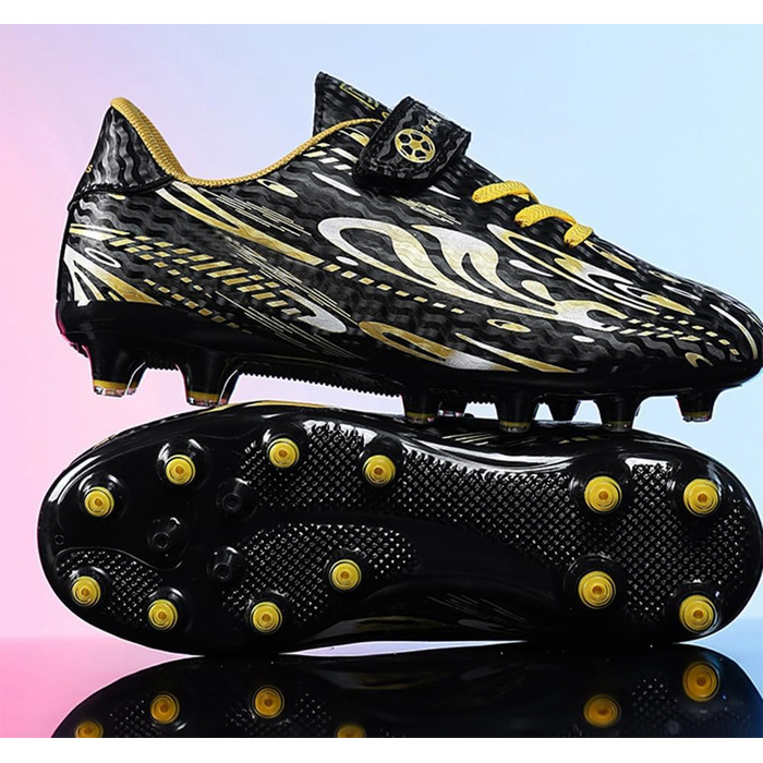 Дитячі футбольні бутси для хлопчиків та дівчаток. Професійні футбольні бутси з шипами для тренувань. Розмір 29 EU, чорний та золотий колір.