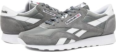 Чоловічі кросівки Reebok Classic Nylon 44 EU, сірий та білий кольори