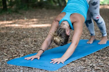 Спортивна мат для йоги та фітнесу YOGATI: неслизька, з ручкою для перенесення. Підходить для йоги, пілатесу та фітнесу. Колір: світло-сірий