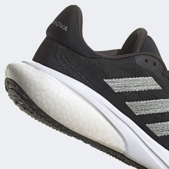 Кросівки для бігу Adidas Supernova 3 для жінок (40 EU, чорний/срібло/білий)