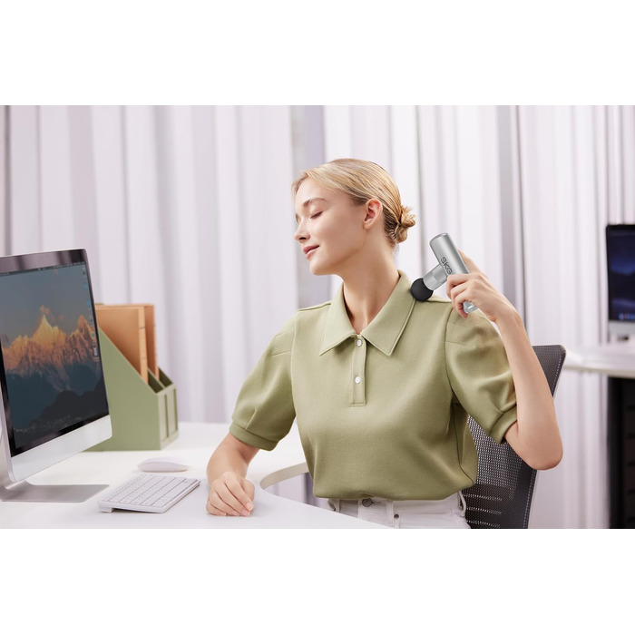 Масажний пістолет SKG F3 Lite Mini, 4 режими, 4 насадки, 3200 об/хв, USB-C, сріблястий