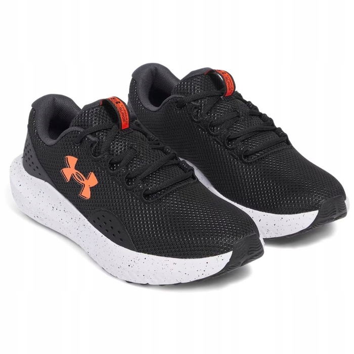 Чоловічі бігові кросівки Under Armour UA Charged Surge 4 — чорні