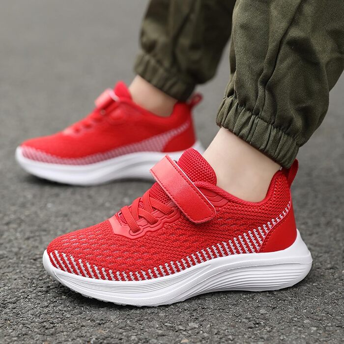 Дитячі спортивні кросівки для занять гімнастикою та тенісу. Легкі дитячі кросівки для залу, бігу та повсякденного носіння. Червоні, розмір 35 EU.