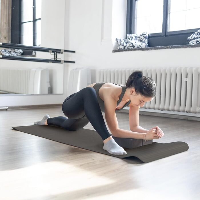 Набір для йоги BalanceFrom GoYoga 7 в 1: килимок 1/2'' з ременем, 2 блоки, рушник для килимка, рушник для рук, ремінь, наколінник, сірий