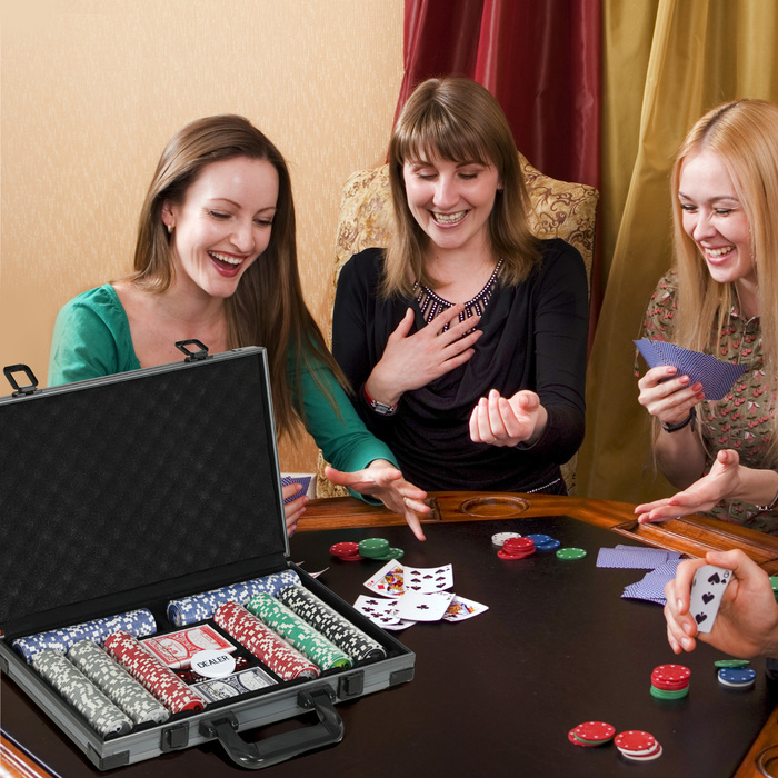 Набір для покеру SPORTNOW: 400 фішок, 2 колоди карт, 5 кубиків, диск ділера, ігровий килимок