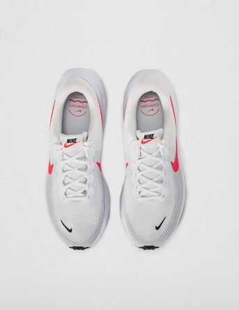 Кросівки Nike Revolution 8 для бігу та повсякденного носіння