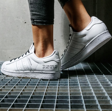 Жіночі кросівки adidas Superstar Clean Originals, білі, розмір 37 1/3