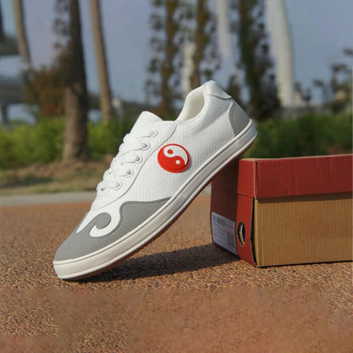 Вусінь-фу: Кросівки для тренувань та занять Вусінь-чуань, легкі, з неслизькою підошвою, для чоловіків та жінок (44 EU, білий)